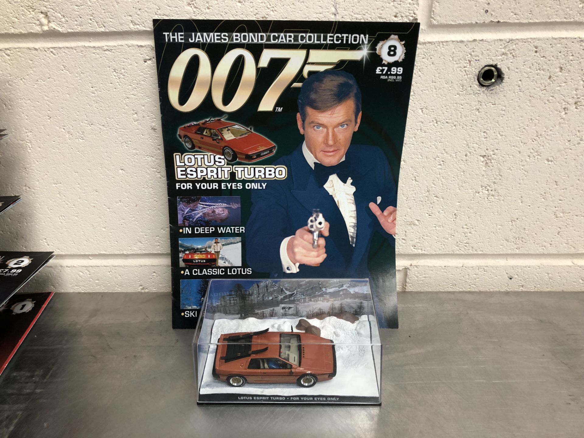 James Bond Collectors Car and Brochure No8..