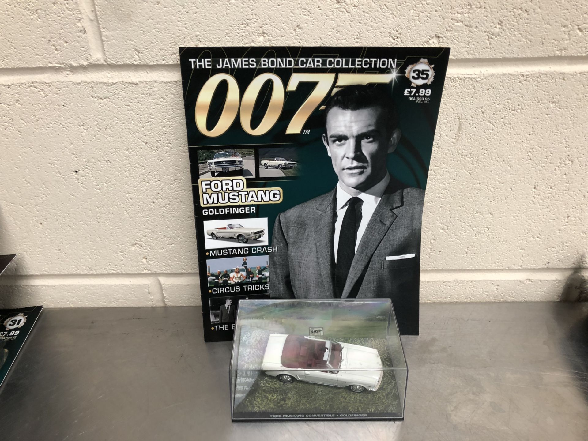 James Bond Collectors Car and Brochure No35..