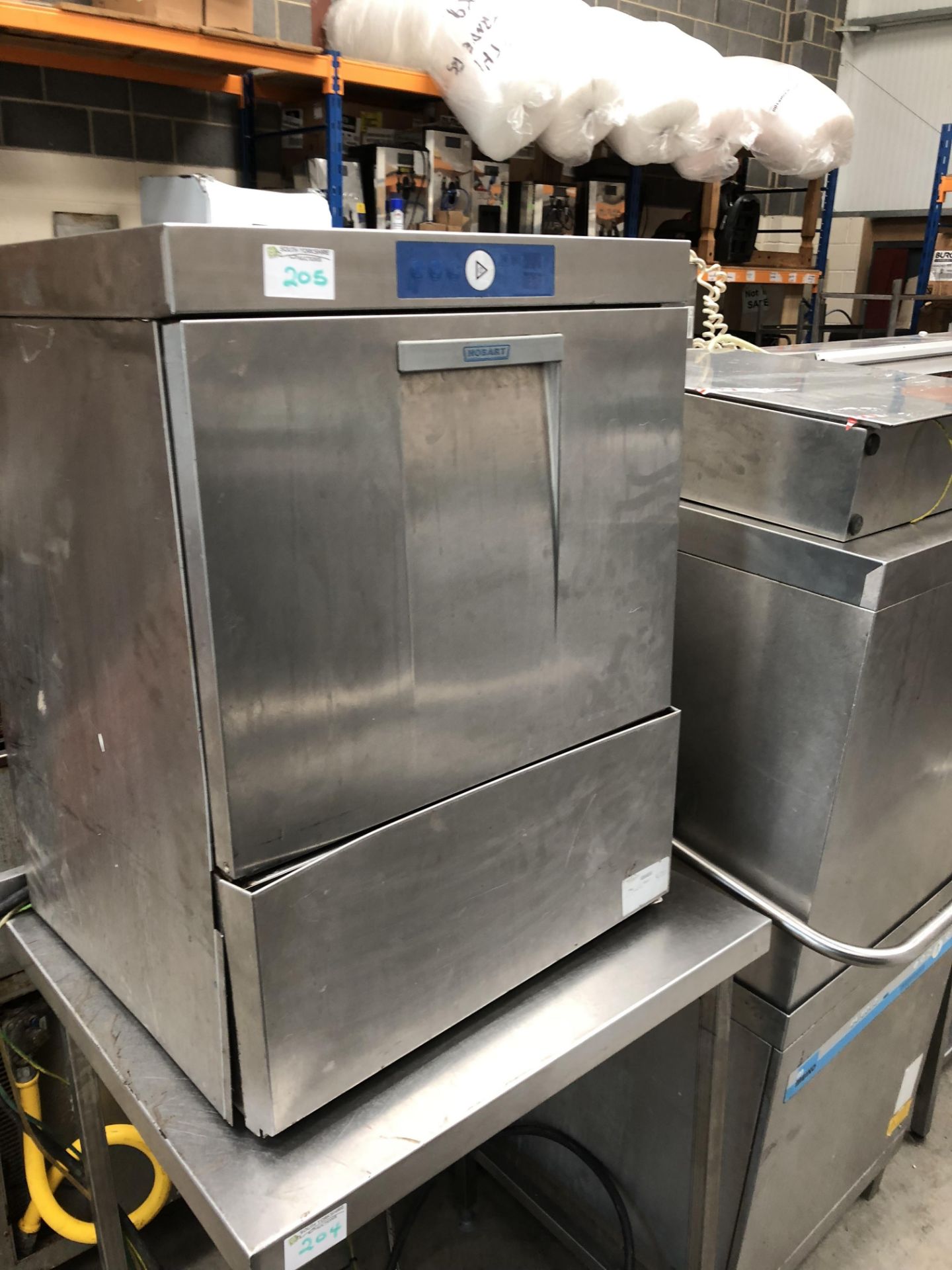 Hobart Dishwasher with 2 New Baskets