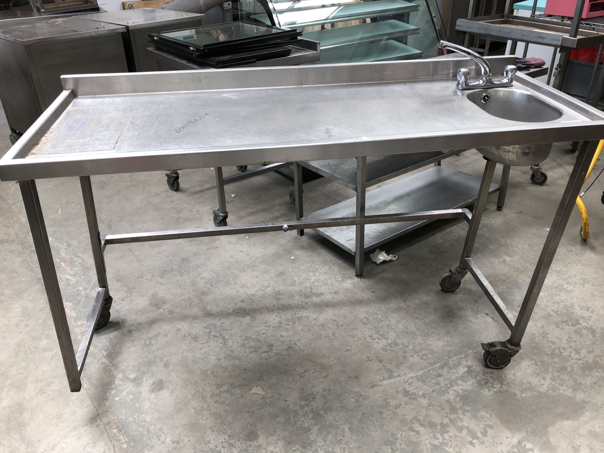 Single Sink Unit with Long Draining Top