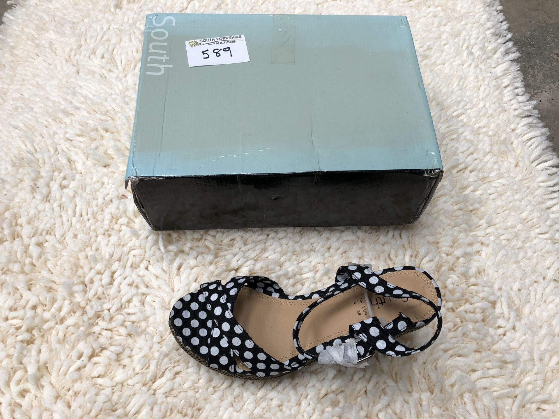 South, Size 5, Black and White Spotted Wedge, New and Boxed