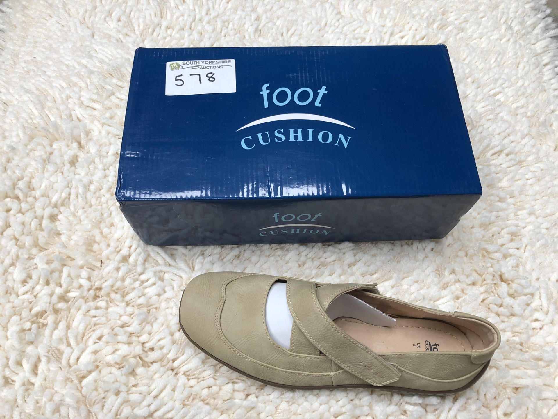 Foot Cushion, Size 5, Beige Shoe, New and Boxed