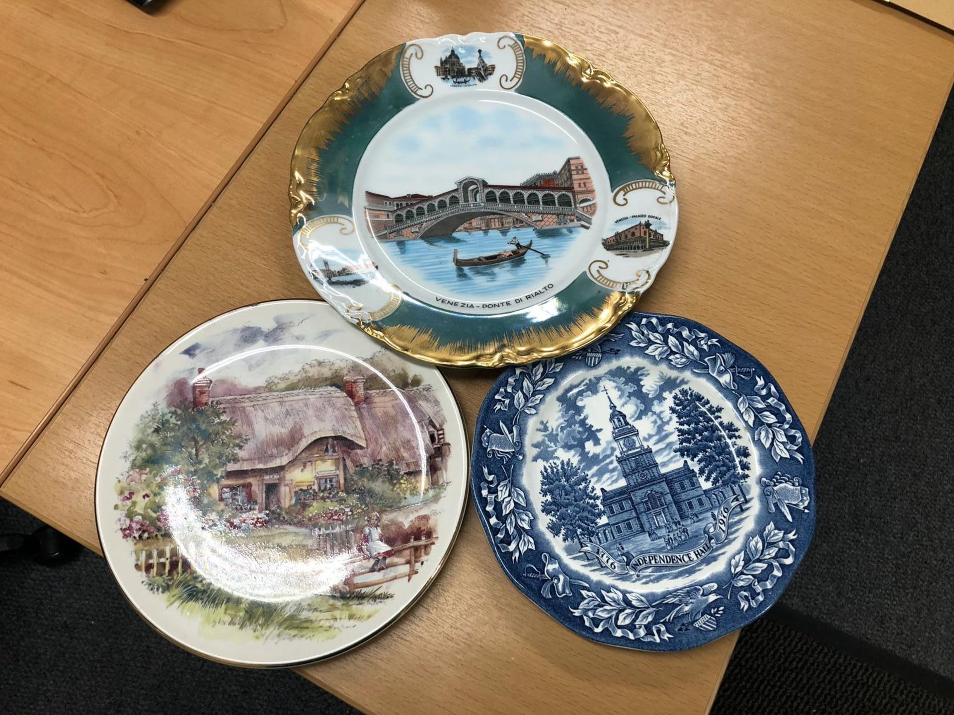 5 x Mixed Decorative Plates - Image 2 of 2