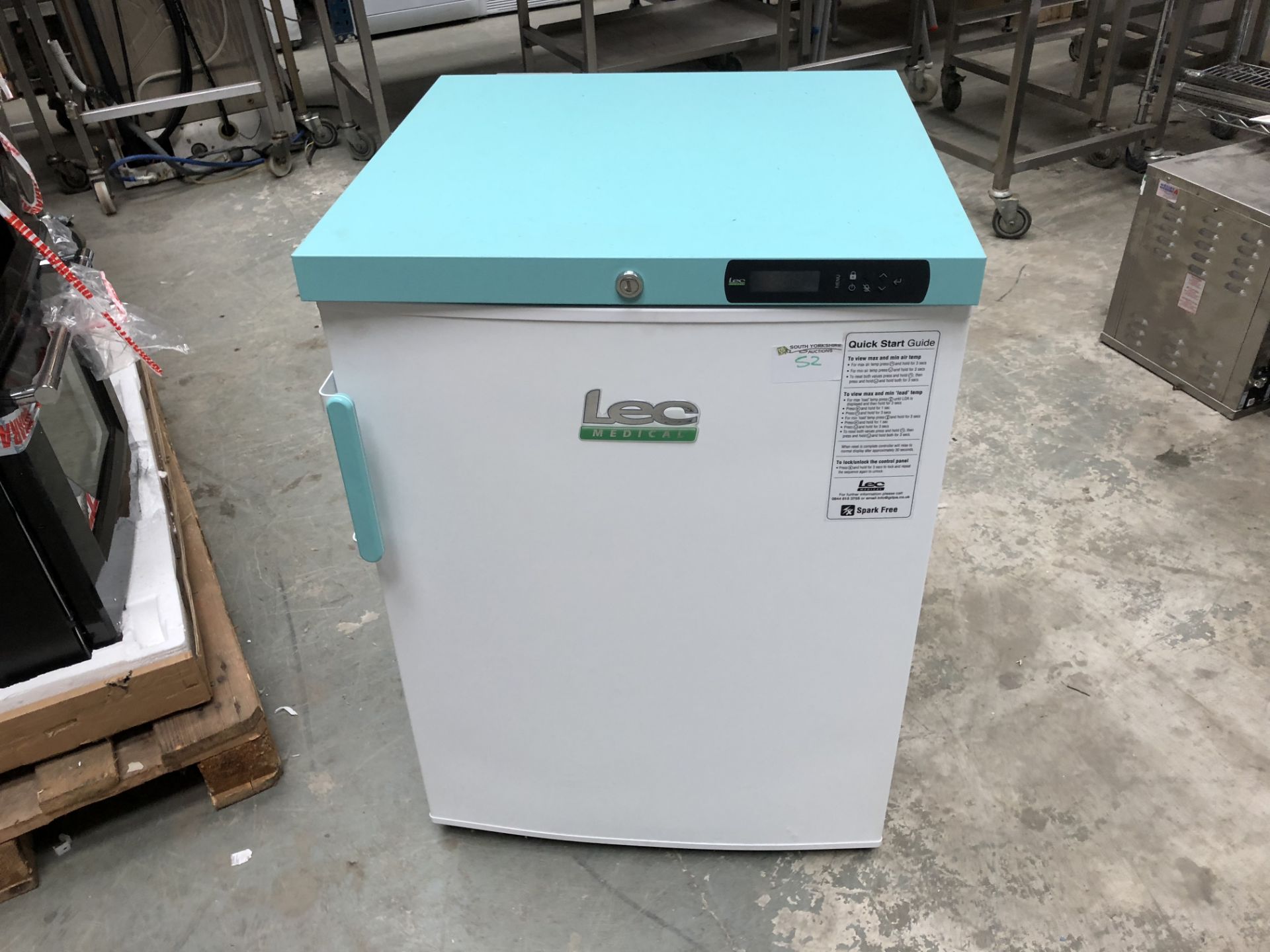 Lec Medical Freezer