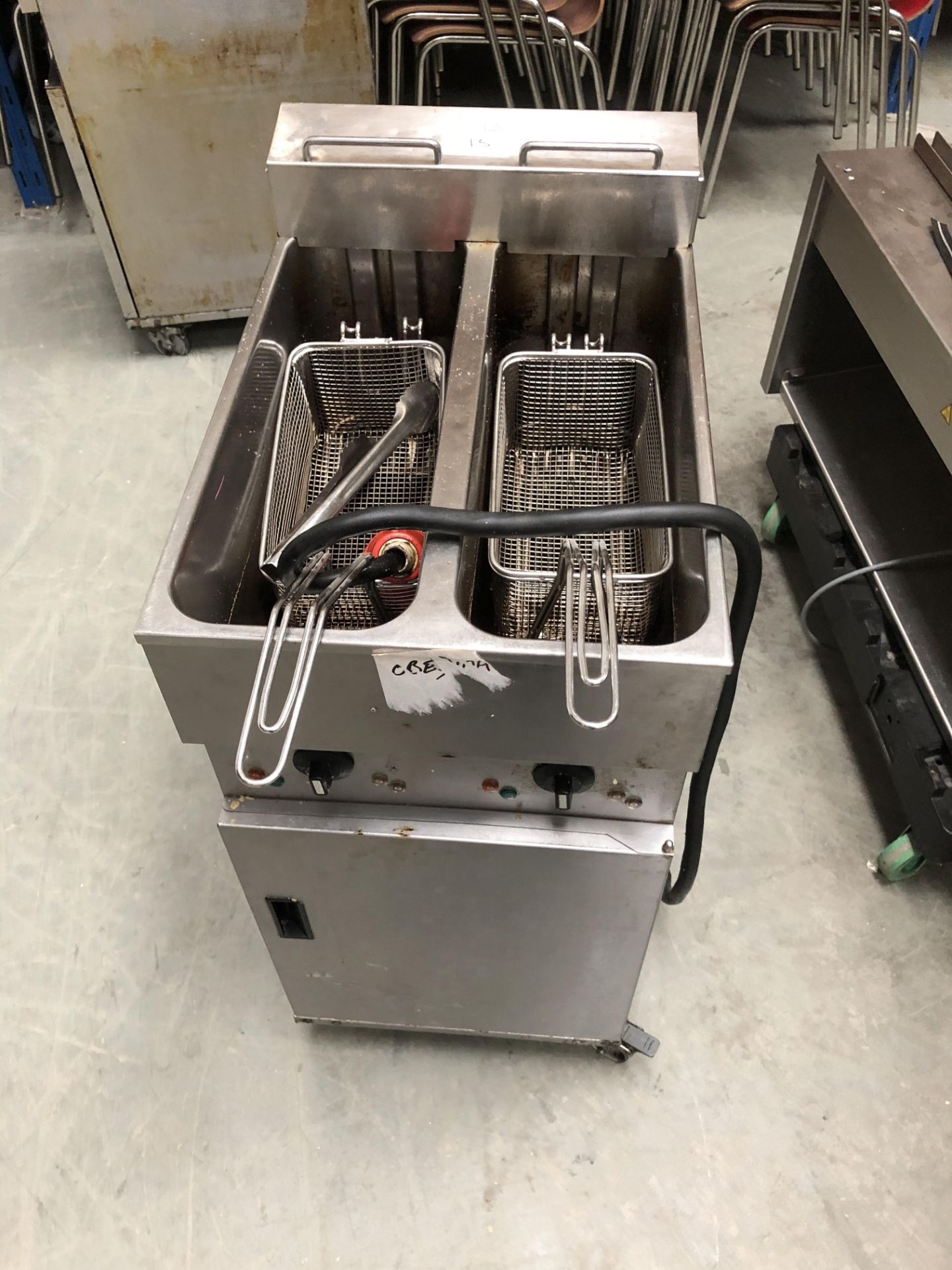 Valentine Double Tank Electric Fryer - Image 3 of 3