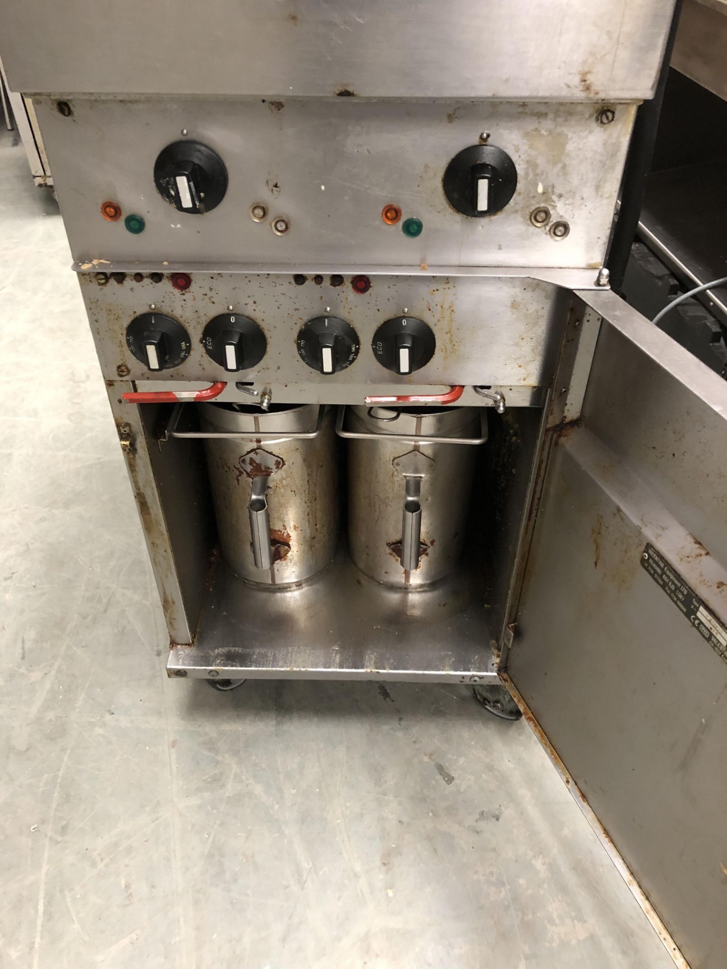 Valentine Double Tank Electric Fryer - Image 2 of 3