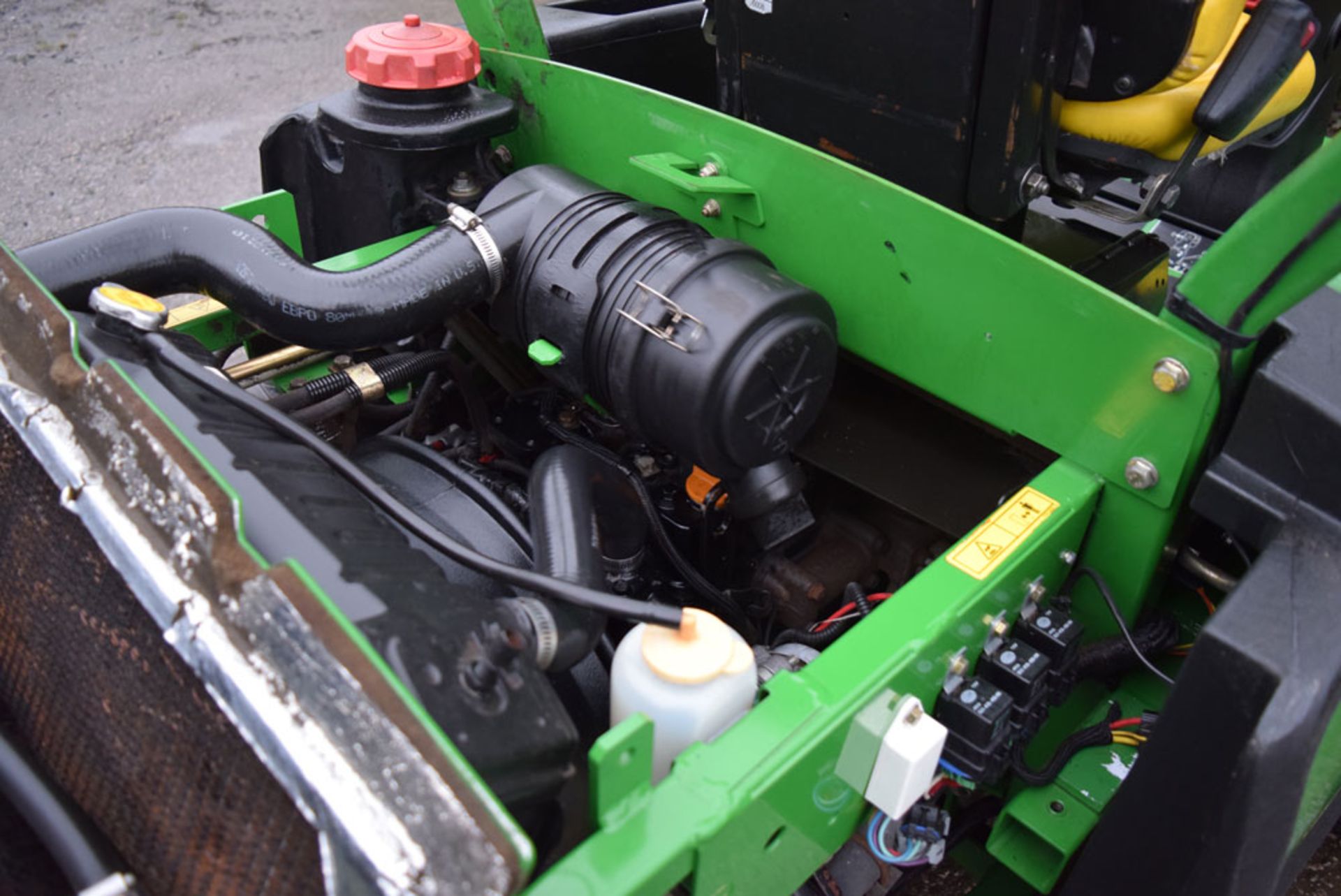 2013 John Deere 1445 Series II 62" Ride On Rotary Mower (1) - Image 5 of 6