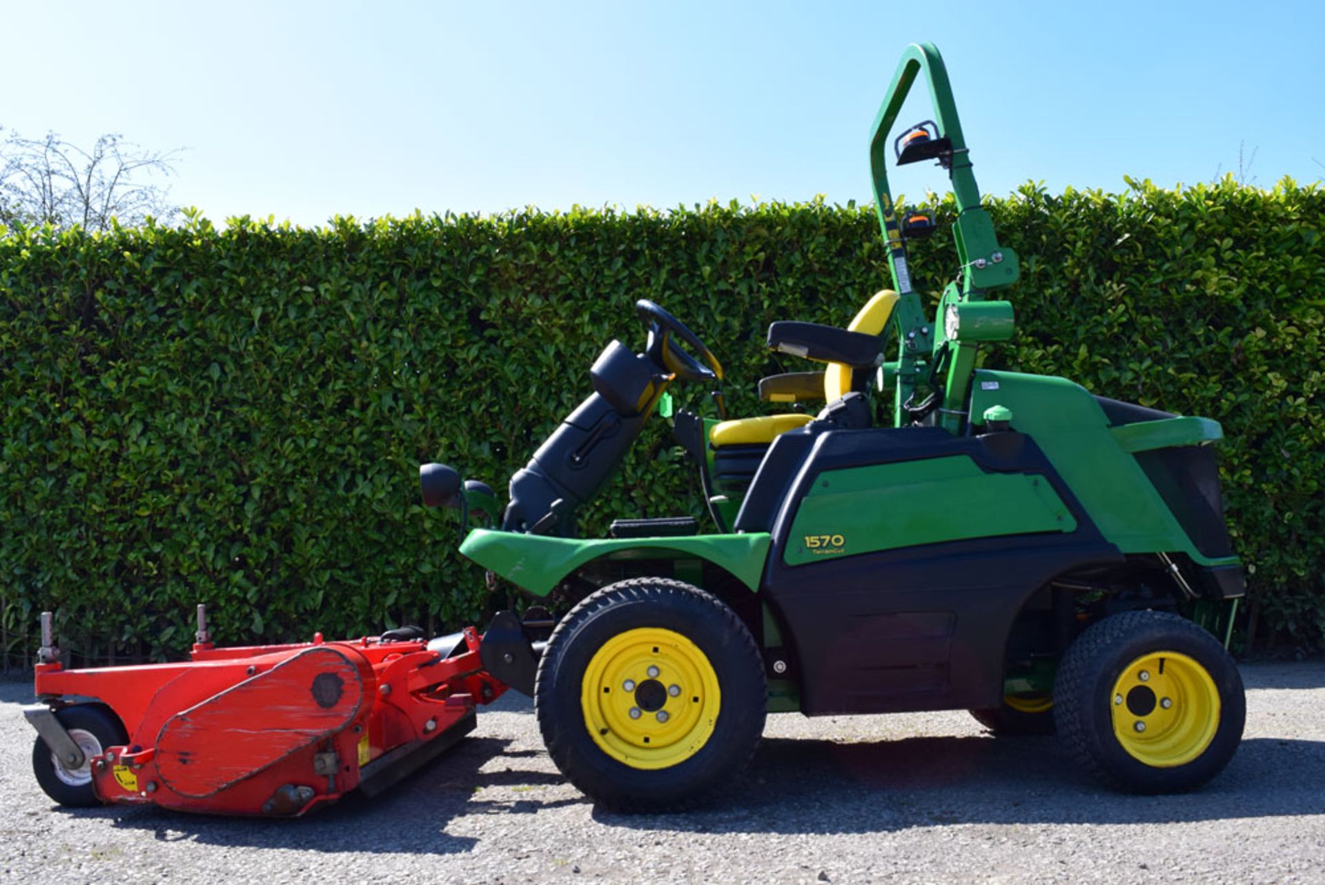 2014 John Deere 1570 TerrainCut 53" Ride On Flail Mower - Image 3 of 7