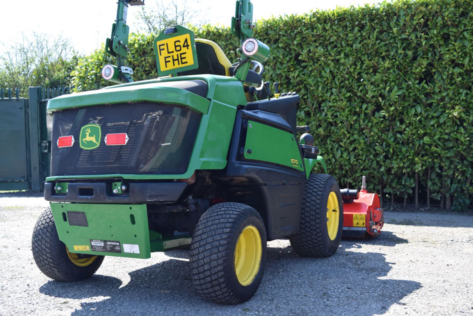 2014 John Deere 1570 TerrainCut 53" Ride On Flail Mower - Image 6 of 7