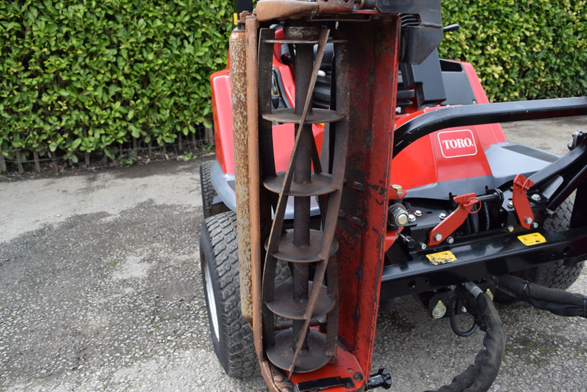 2012 Registered Toro LT3240 Triple Cylinder Mower - Image 3 of 12