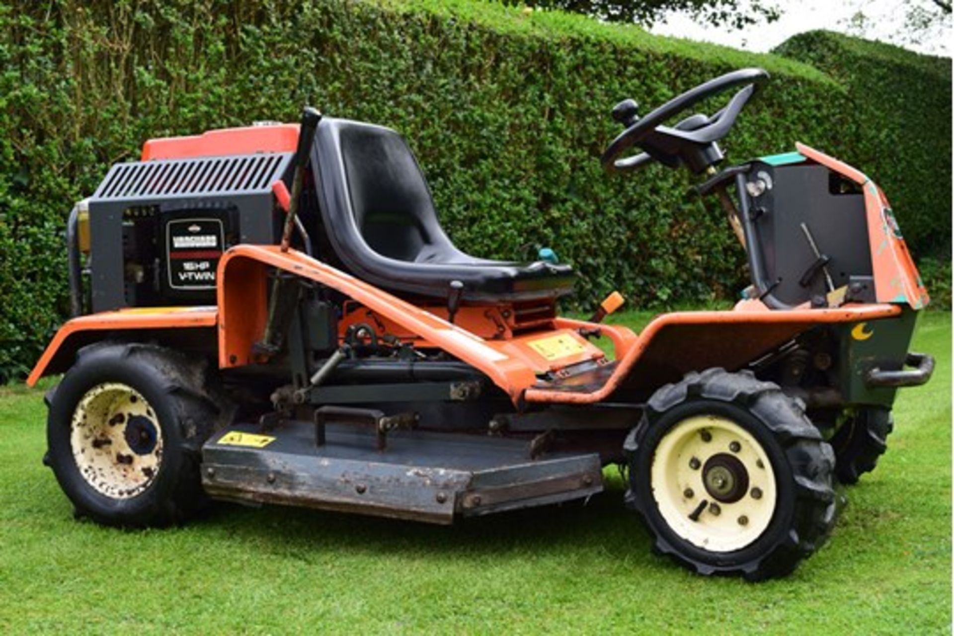 2002 Ausa CM1603 36" Ride On Rotary Mower - Image 7 of 10