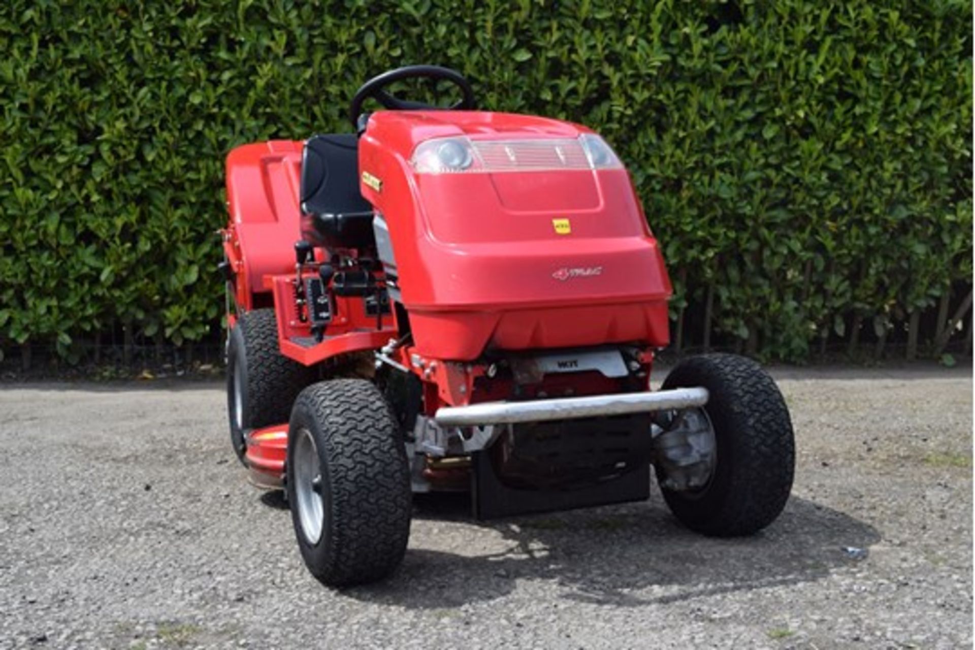 2010 Countax C600H 4WD 40" Rear Discharge Garden Tractor With PGC - Image 5 of 6