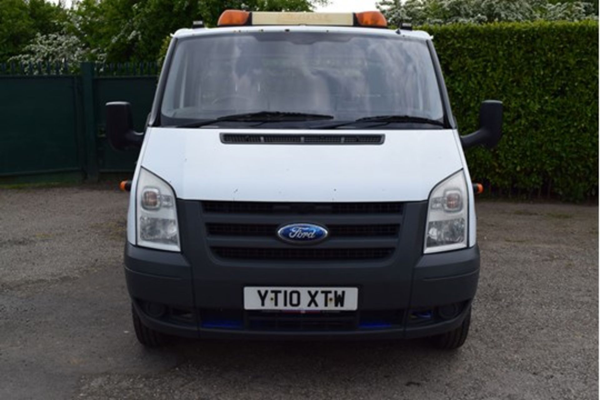 2010 Ford Transit T350 RWD 2.4 115ps Drop Side Pickup With Tail Lift - Image 8 of 11