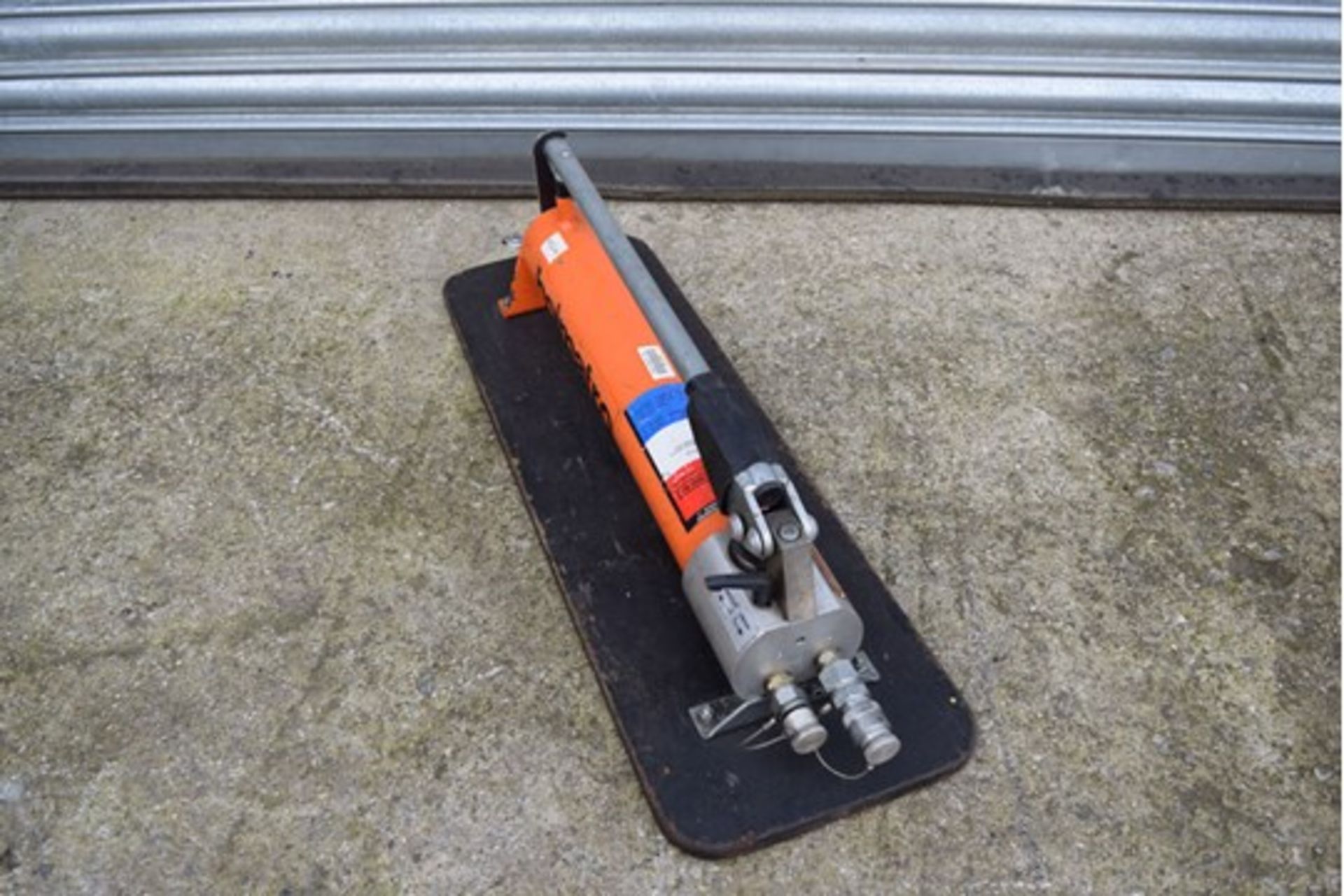 Holmatro Vehicle Rescue Tool Set 3. - Image 2 of 6