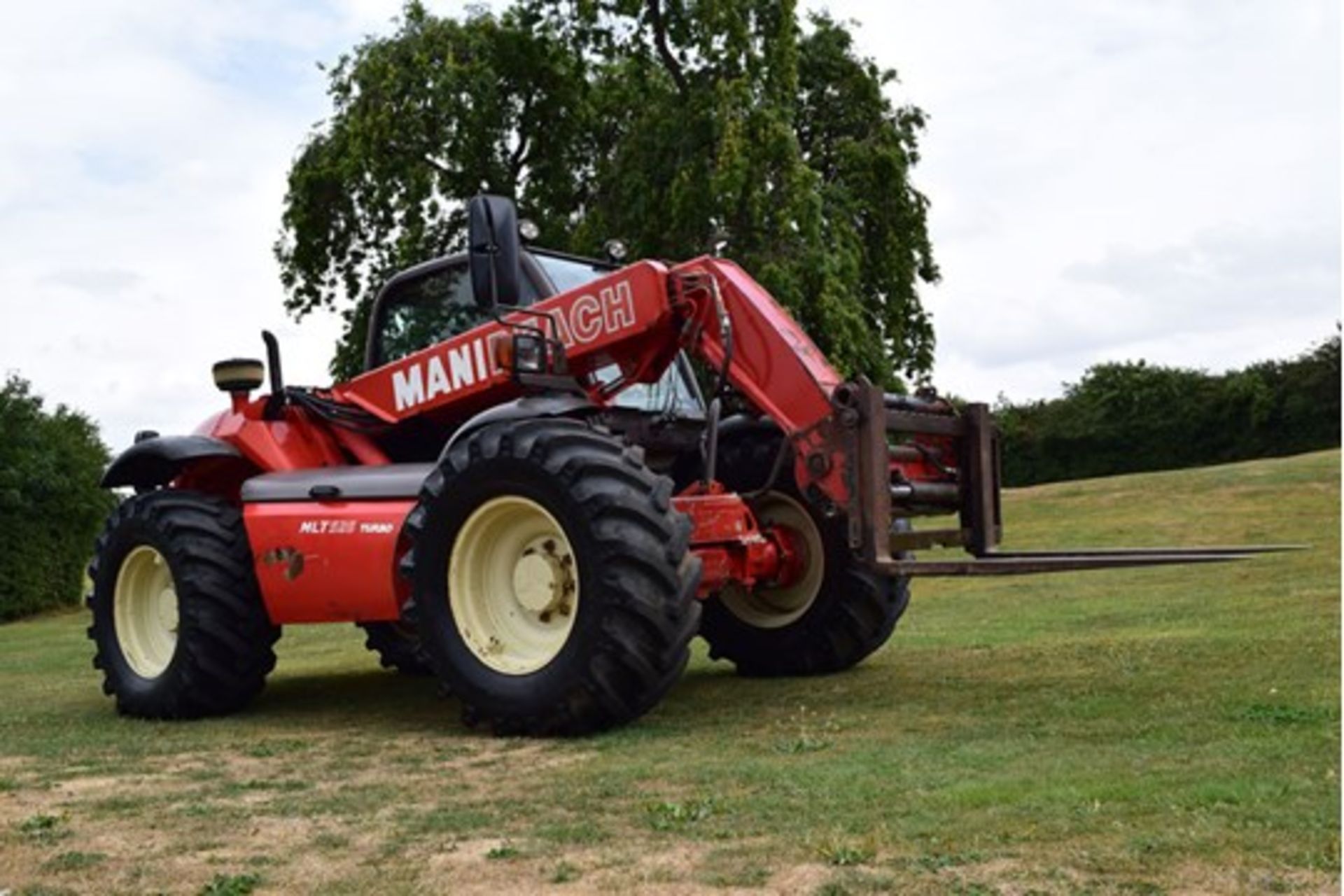 2004 Model Manitou MLT 526 Turbo 5 Meter 2.6 Tonne Telehandler - Image 10 of 12