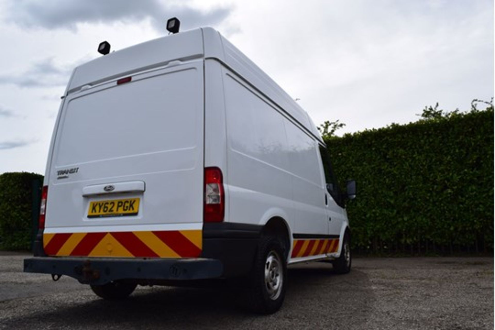 2012 Ford Transit T260 Trend FWD 2.2 125ps SWB Semi High Roof Panel Van - Image 2 of 10