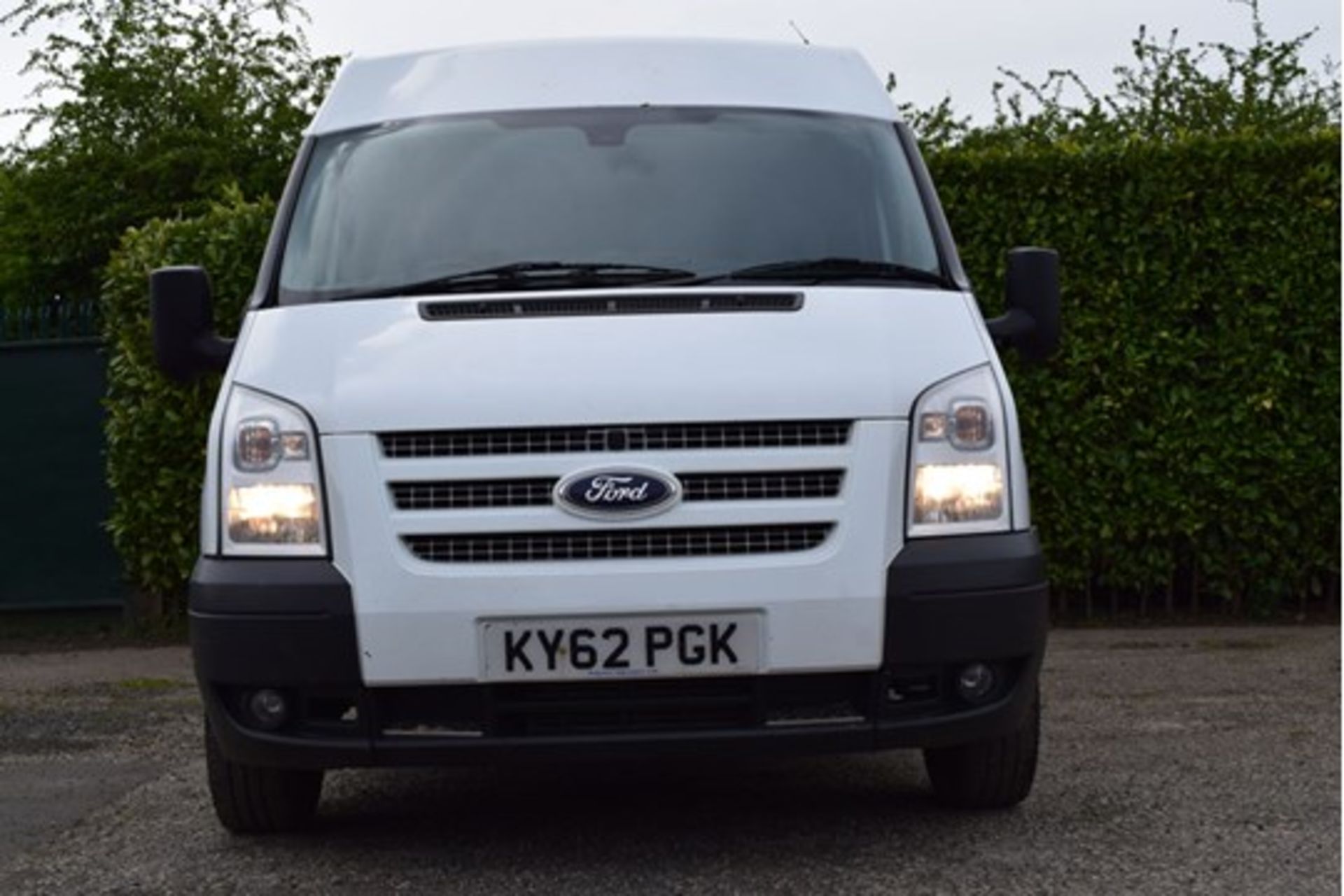 2012 Ford Transit T260 Trend FWD 2.2 125ps SWB Semi High Roof Panel Van - Image 6 of 10