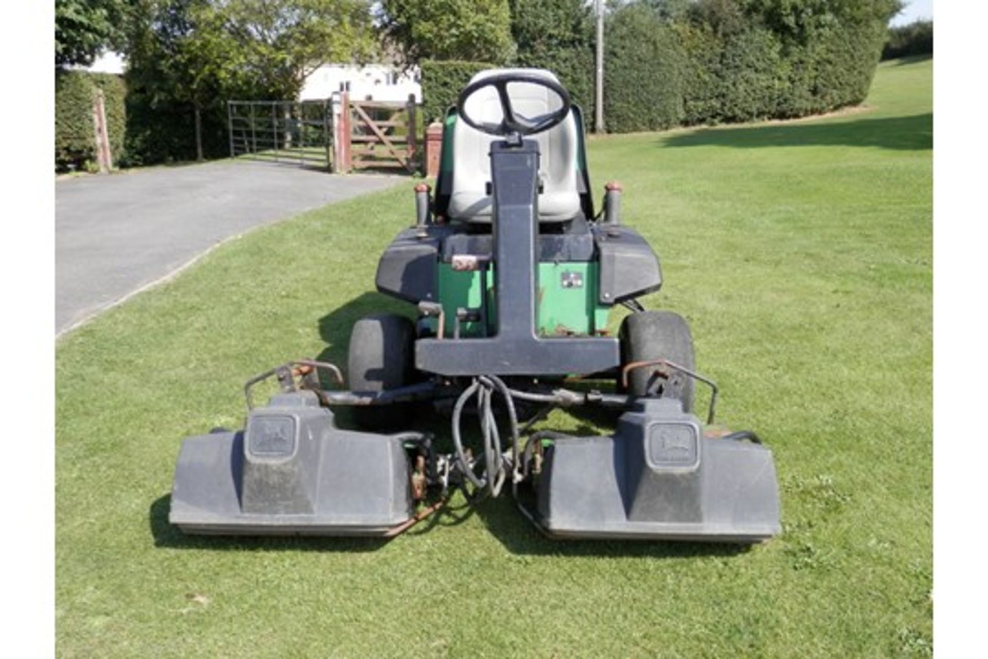 1996 John Deere 2243 Ride On Cylinder Mower