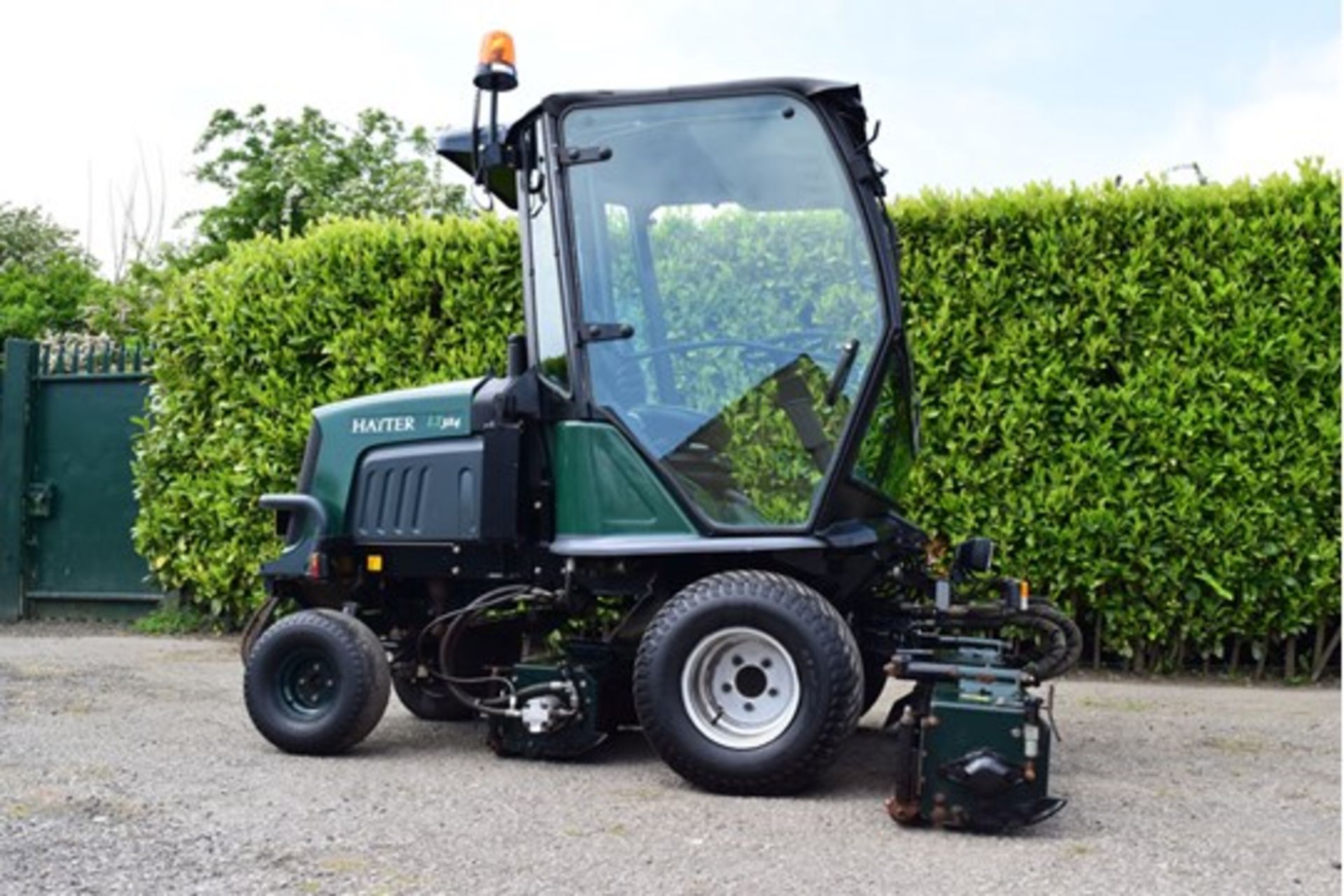 2010 Hayter LT324 Triple Cylinder Mower With Cab