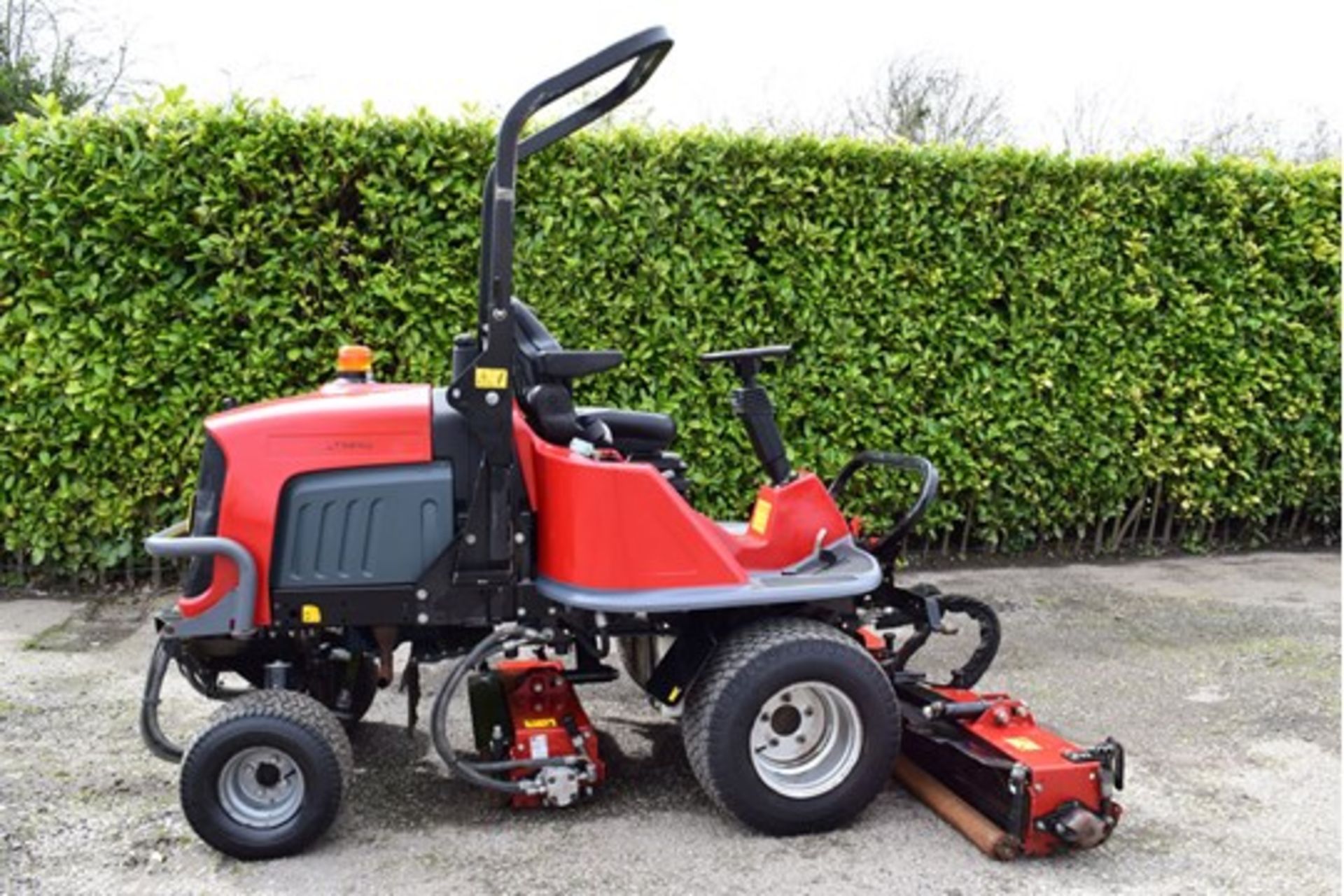 2012 Registered Toro LT3240 Triple Cylinder Mower - Image 9 of 12