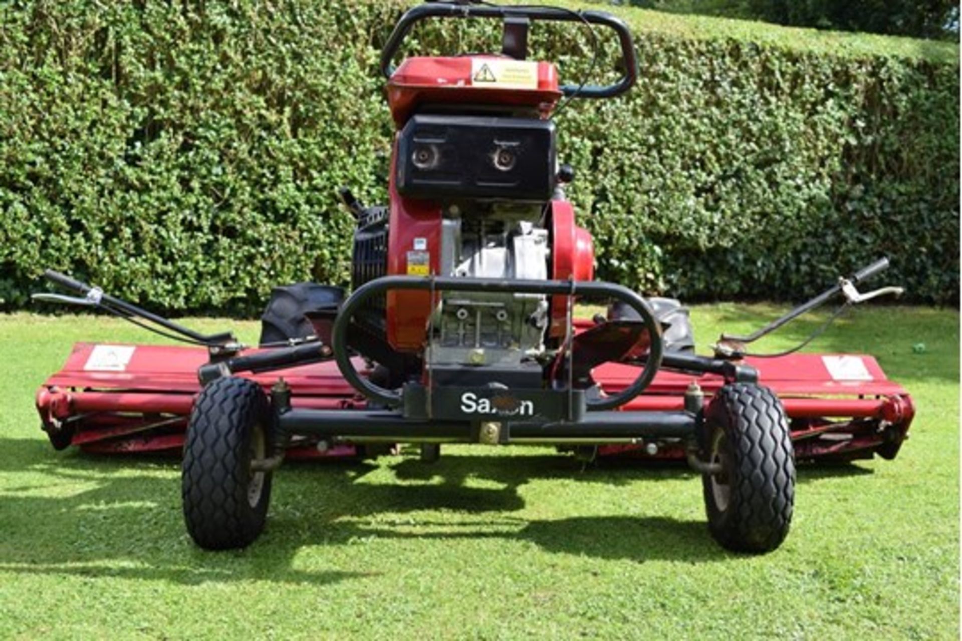Saxon Triple LM180B Ride On Cylinder Mower - Image 6 of 10