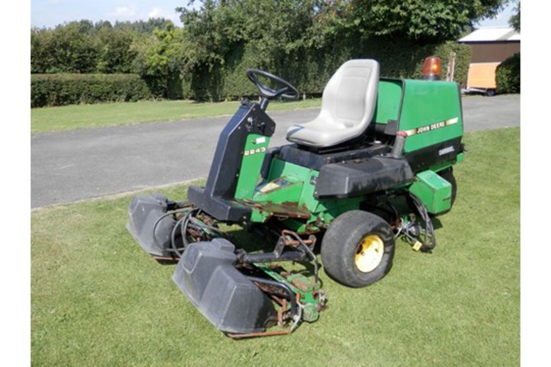 1996 John Deere 2243 Ride On Cylinder Mower - Image 5 of 8