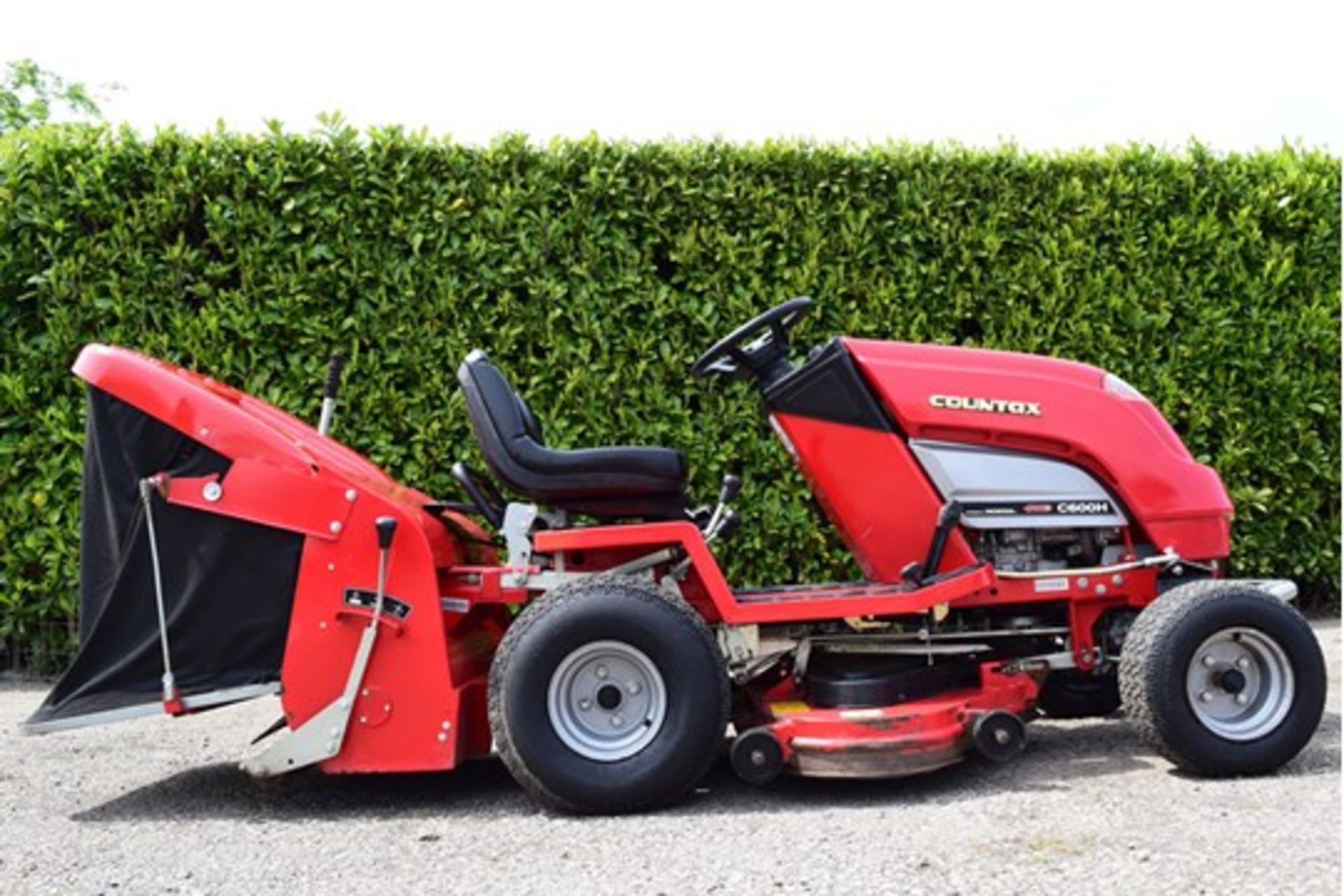 2010 Countax C600H 4WD 40" Rear Discharge Garden Tractor With PGC - Image 2 of 6