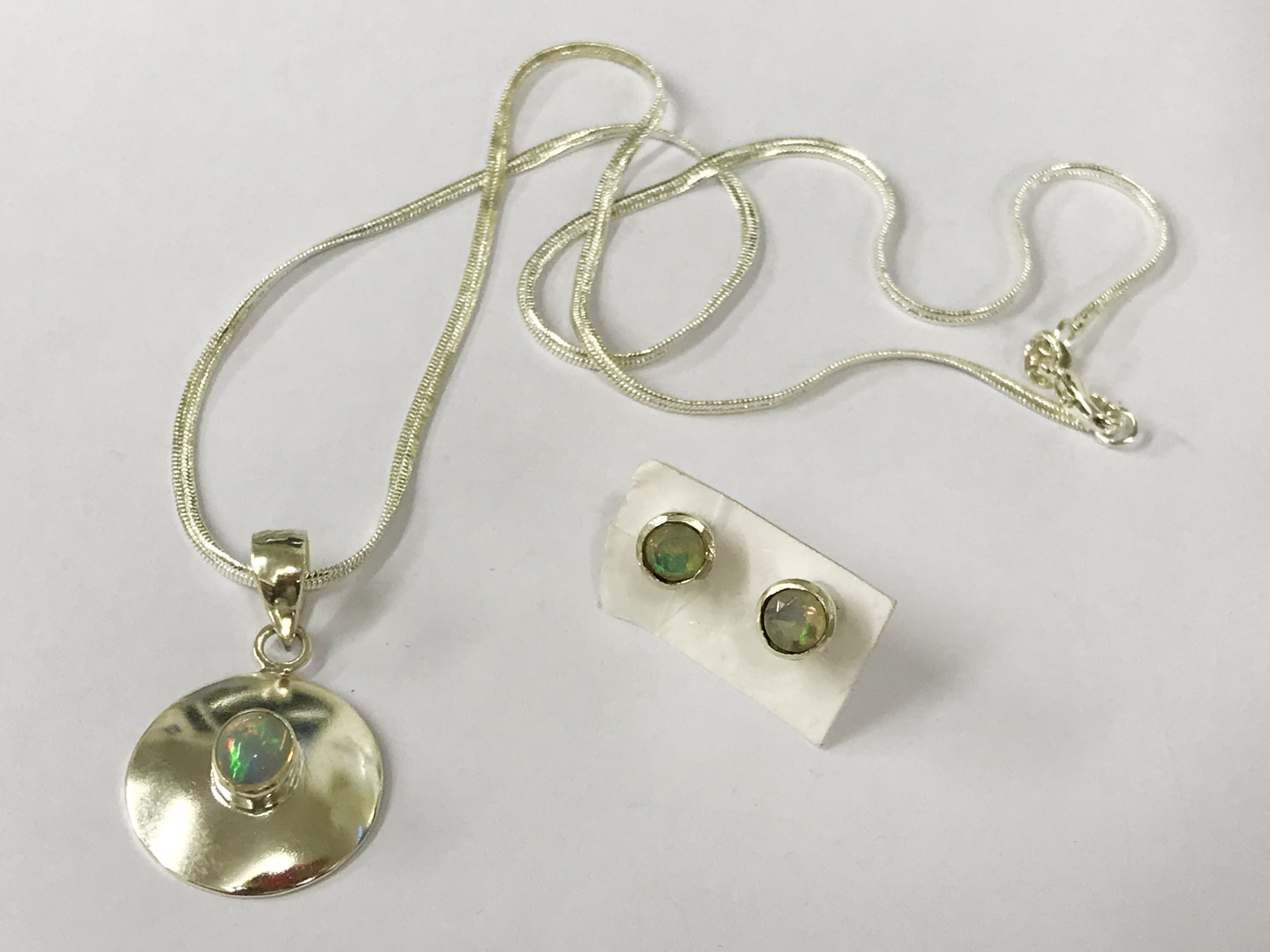 sterling silver opal set pendent and earrings - Image 2 of 3