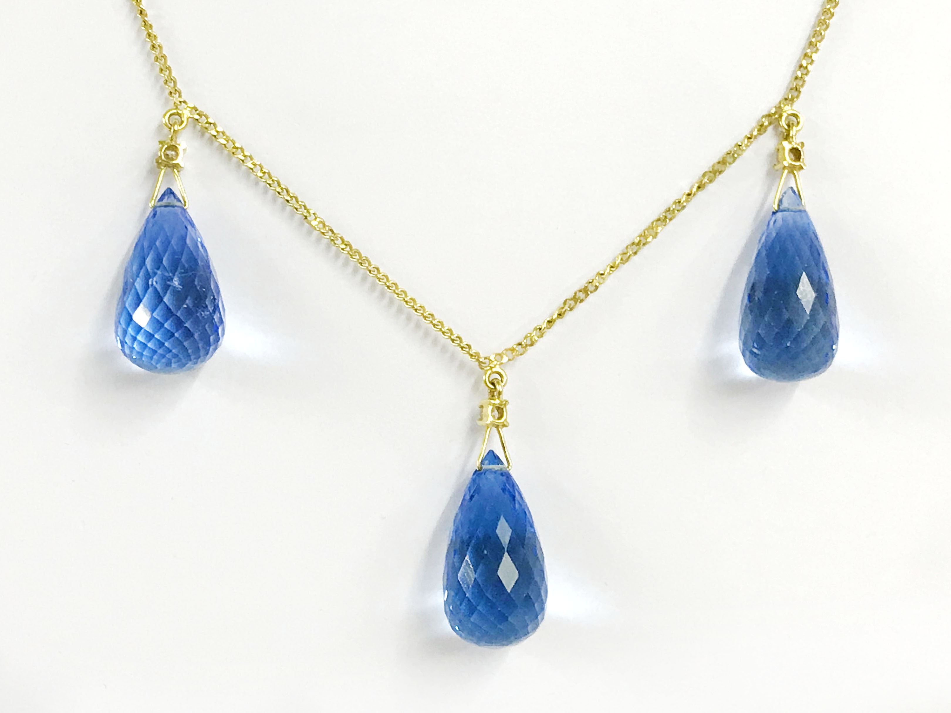 18CT GOLD BLUE TOPAZ NECKLACE - Image 2 of 5