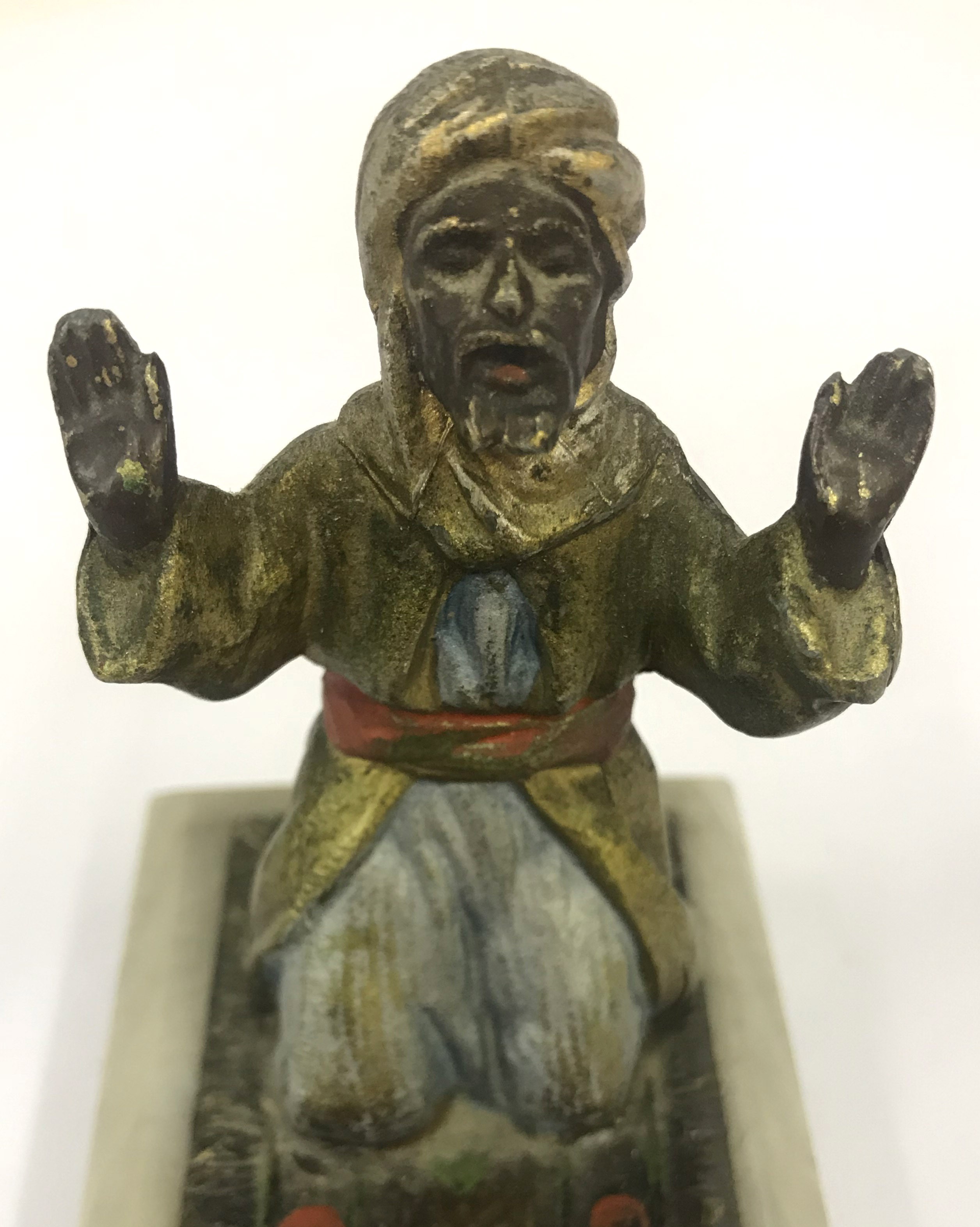 METAL FIGURINE OF PRAYING MAN ON MARBLE BASE - Image 4 of 7