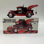 SpecCast Snap On Snap On Tow Truck 1/25