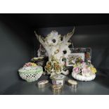 A selection of vintage ceramics including Cappo De Monte style vase