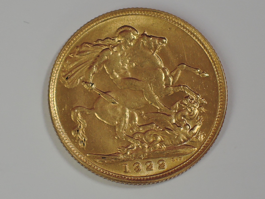 A gold 1922 Great Britain George V Sovereign, in plastic case, Perth Mint