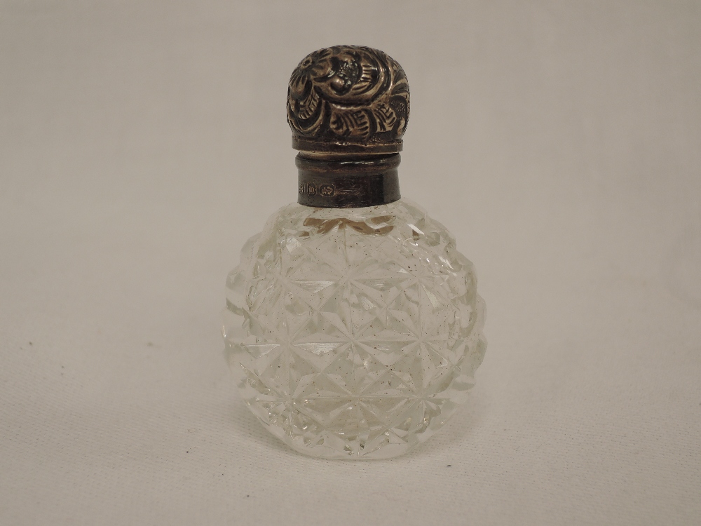 A small Victorian cut class scent bottle having moulded decoration to silver lid, (no stopper), - Image 2 of 2