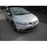 A silver Honda Civic SE I-VTEC AUTO, 5 door hatchback, PX59DYF, first registered 8th September 2009,