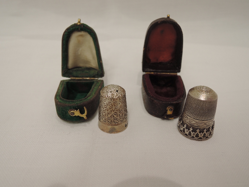 An Edwardian silver cased thimble of traditional star cut form, Chester 1905, Henry Williamson