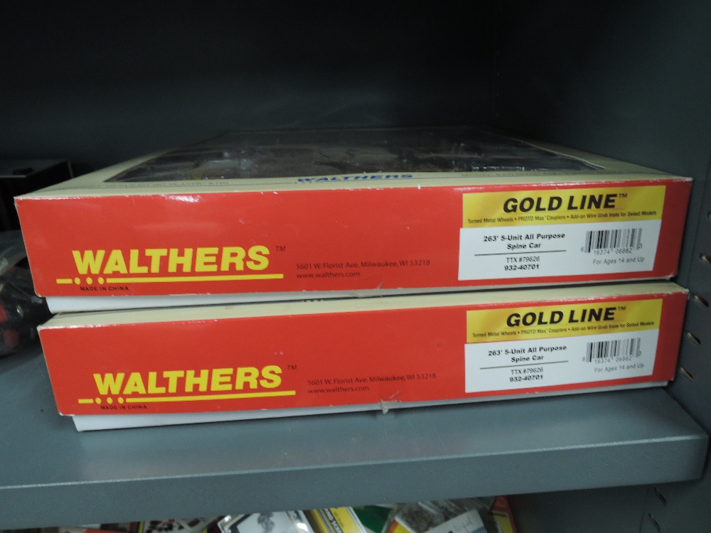 Two Walthers HO scale 5 unit all purpose spine car sets, both boxed