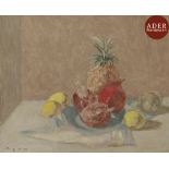 BENN (1905-1989) Nature morte aux citrons, grenades et ananas Huile sur toile. Signée en bas à