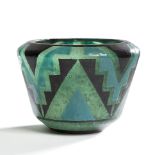 MARCEL GOUPY (1886-1954) Chevrons à gradins, circa 1927/29 Vase cornet à bord rentrant. Épreuve en