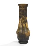 DAUM NANCY Paysage lacustre Important vase piriforme à très large col et reposant sur talon. Épreuve