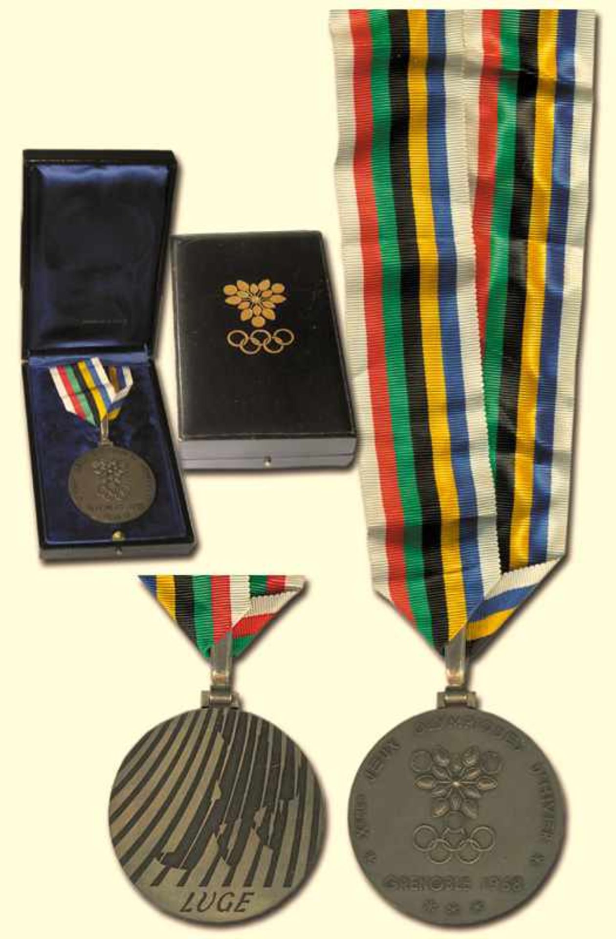 Winner's Medal: Olympic Winter Games 1968. - Originalsilver medal: Presented for the 2nd place in