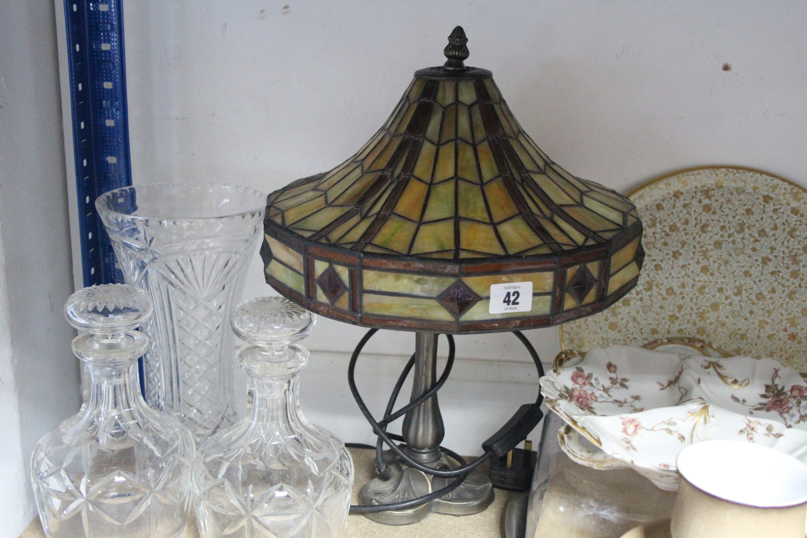 A Tiffany-style table lamp, 16½” high; & various items of decorative china, etc.