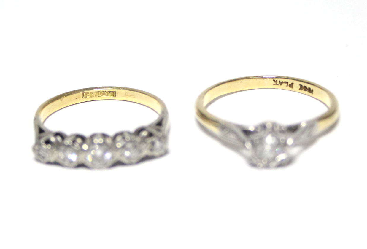 An 18ct. gold & platinum ring set five small graduated diamonds; & a similar ring set single - Image 2 of 2
