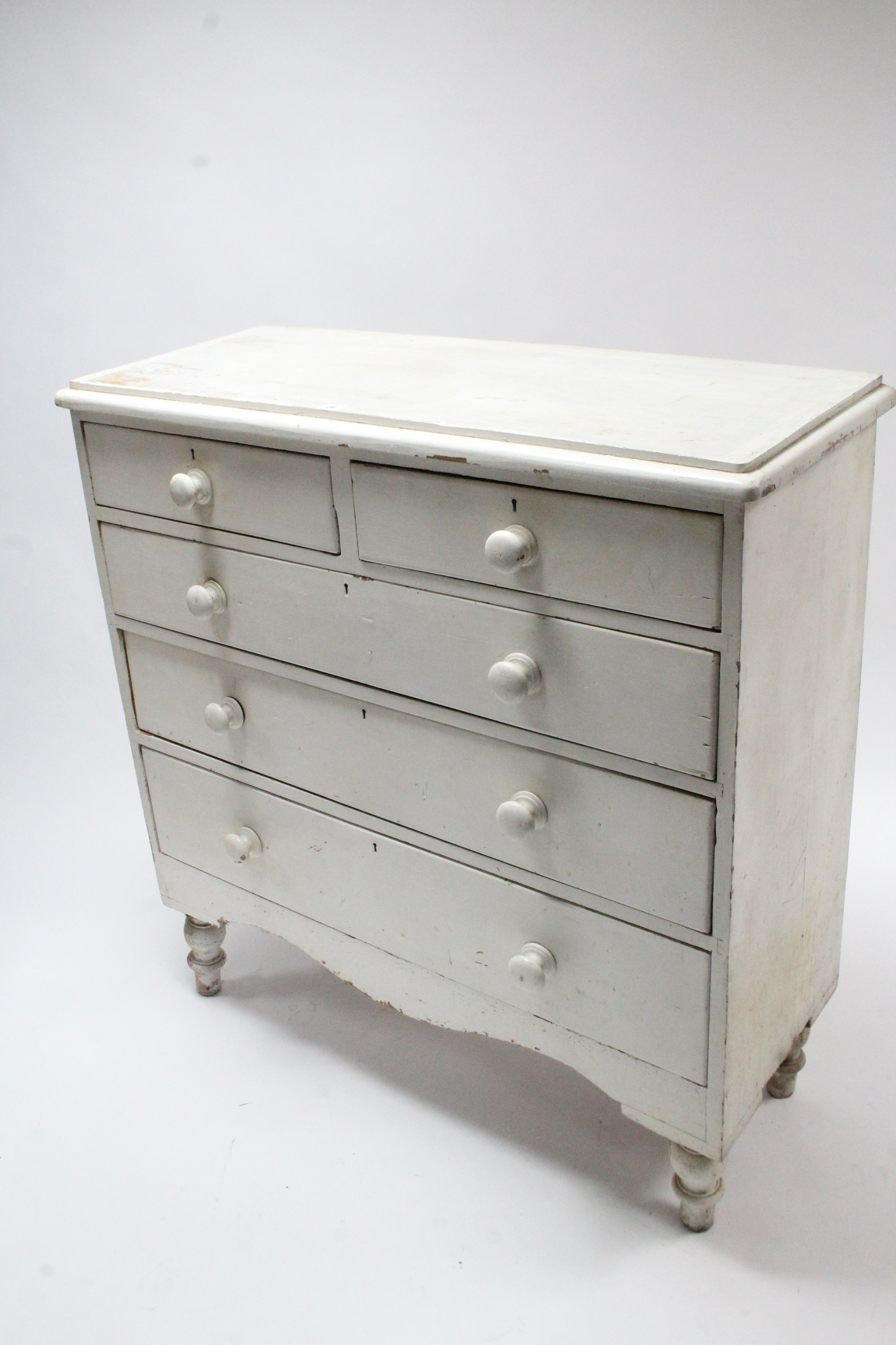 A Victorian white painted pine chest fitted two short & three long graduated drawers with turned - Image 2 of 4