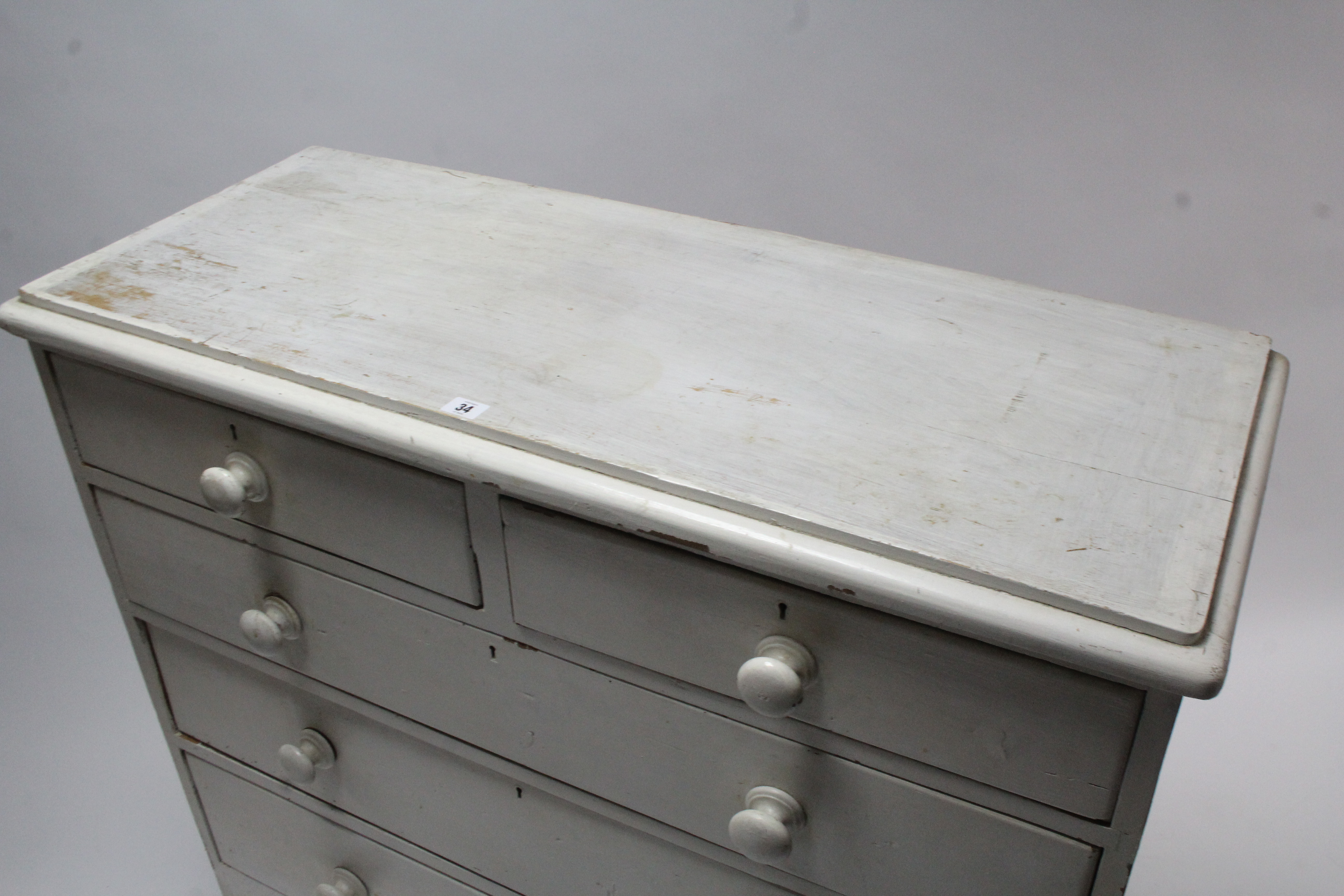 A Victorian white painted pine chest fitted two short & three long graduated drawers with turned - Image 3 of 4