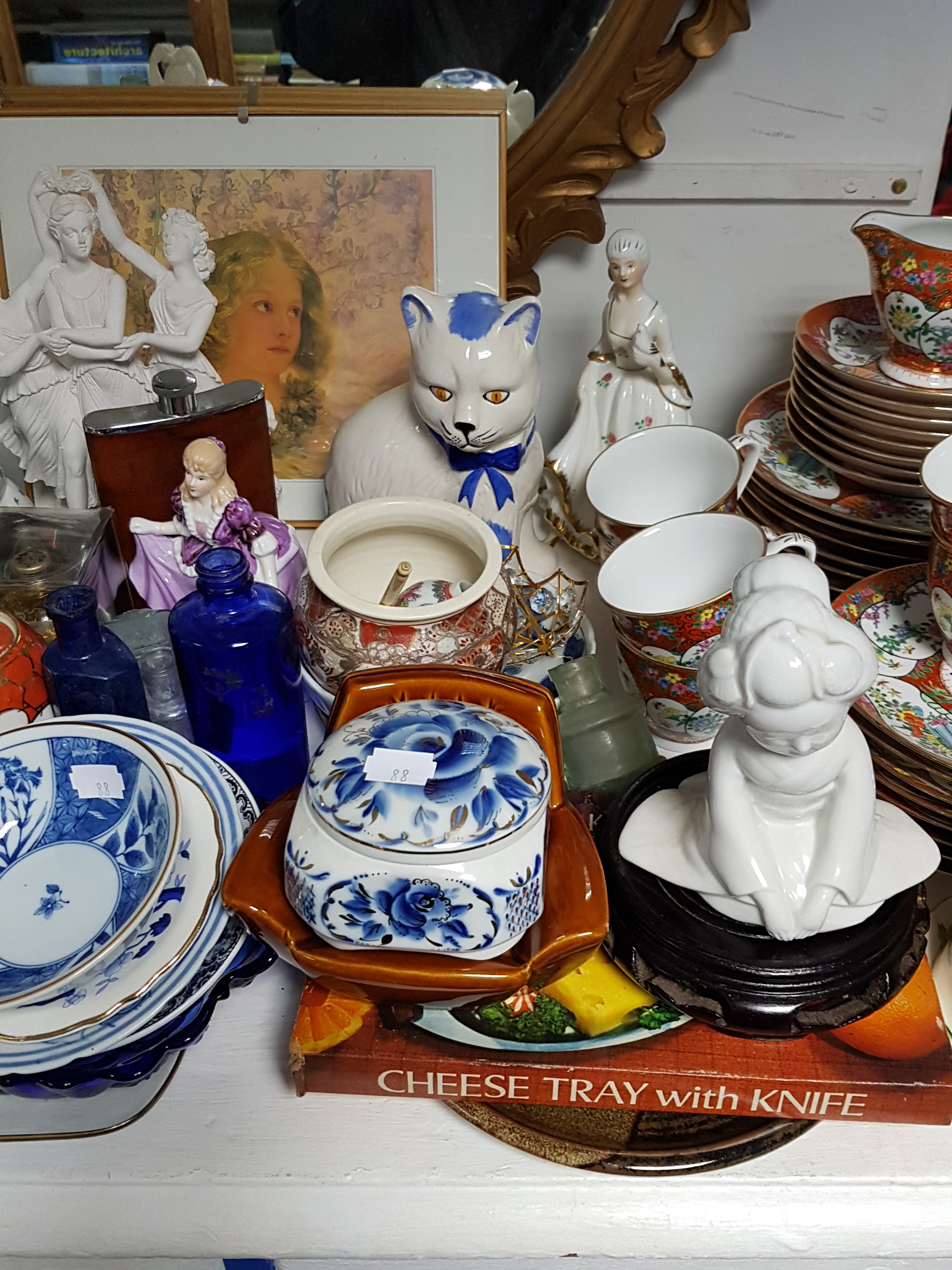 Various items of decorative china; pottery etc. (part w.a.f.). - Image 4 of 10