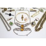 A 9ct gold padlock bracelet clasp; two 9ct gold brooches; a 9ct gold plated bracelet; & various