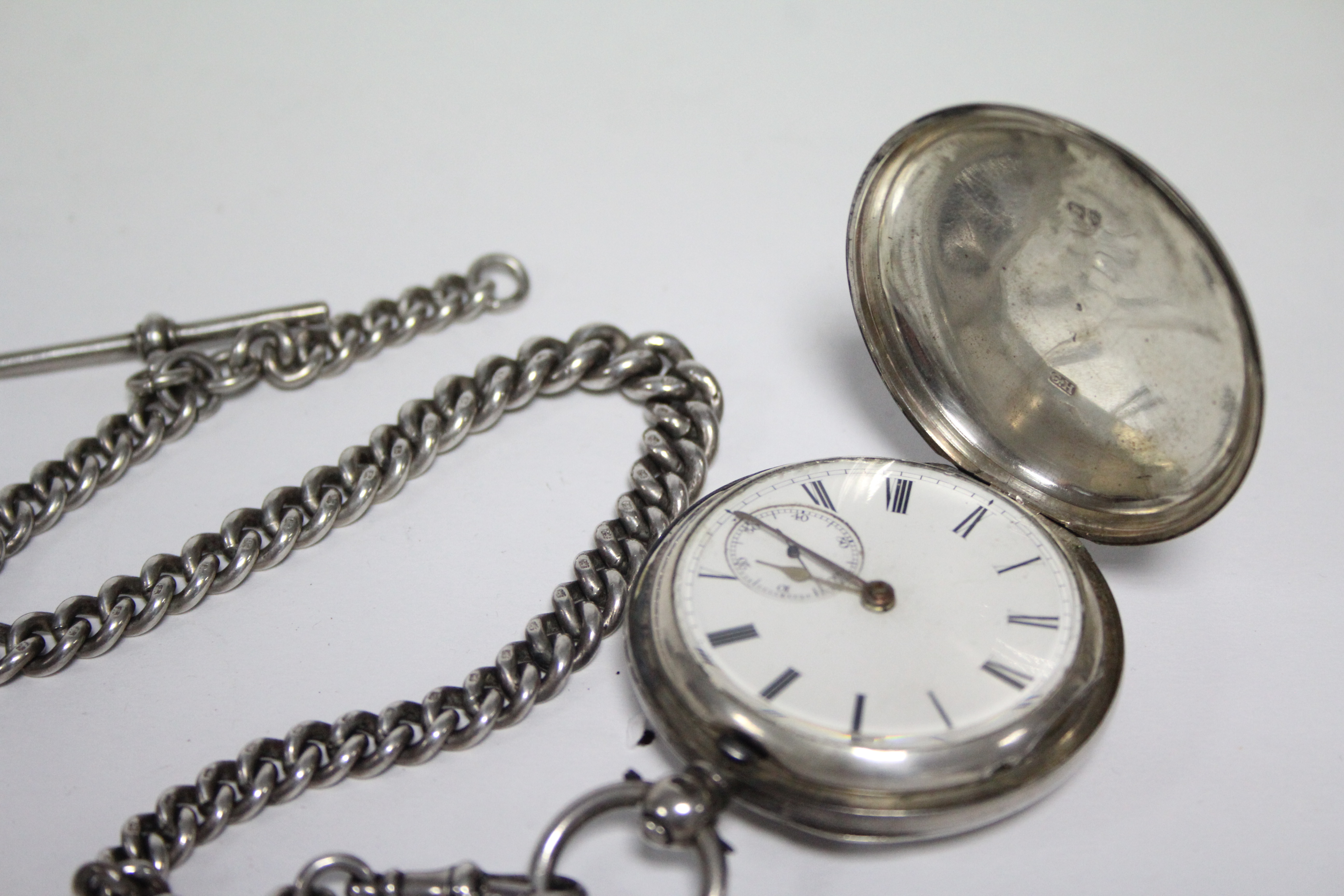 A Victorian silver hunted-cased gent’s pocket watch with black roman numerals & subsidiary seconds - Image 2 of 3