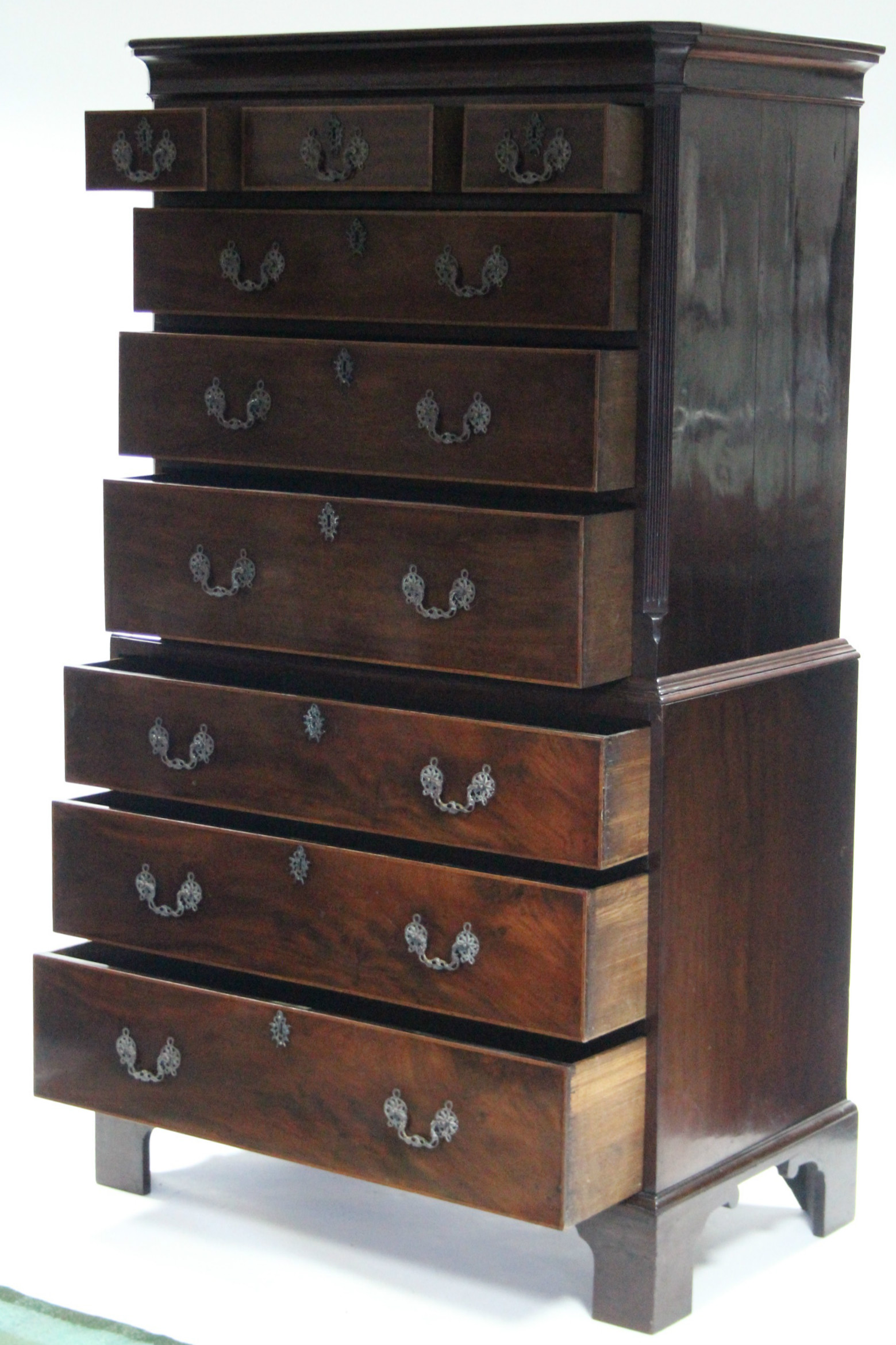 AN 18th century MAHOGANY CHEST-ON-CHEST, the upper part with cavetto cornice & fluted canted - Image 2 of 4