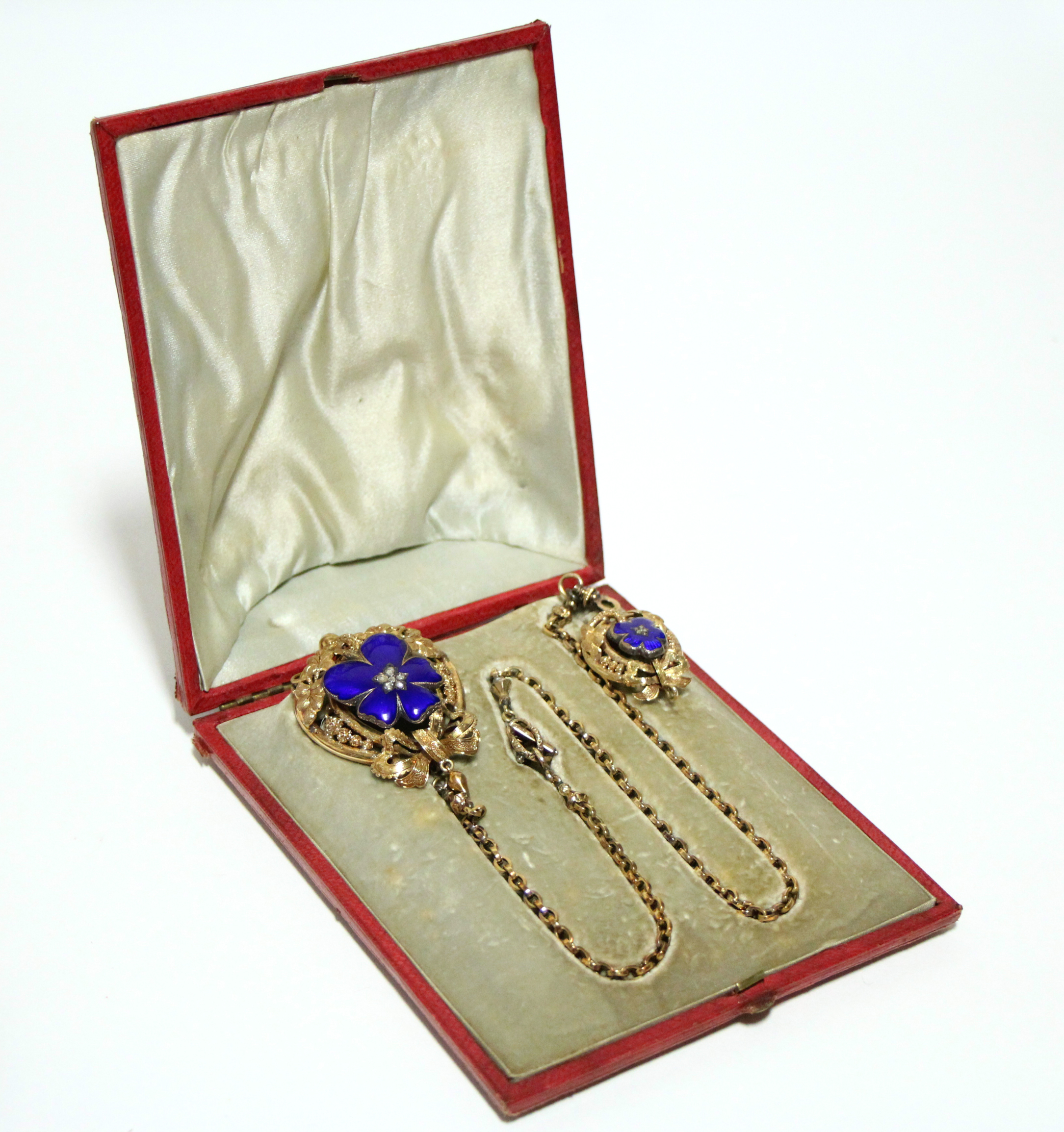 A VICTORIAN GOLD, BLUE ENAMEL, & DIAMOND BROOCH of oval shape with pierced leaf-scroll border & - Image 4 of 4